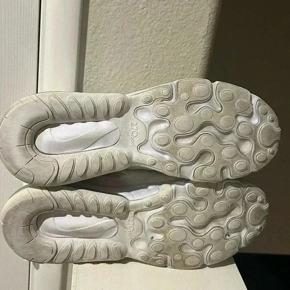 Nike Older Kids Air Max 270 React US 7Y Trainers BQ0103 100 - Picture 8 of 9